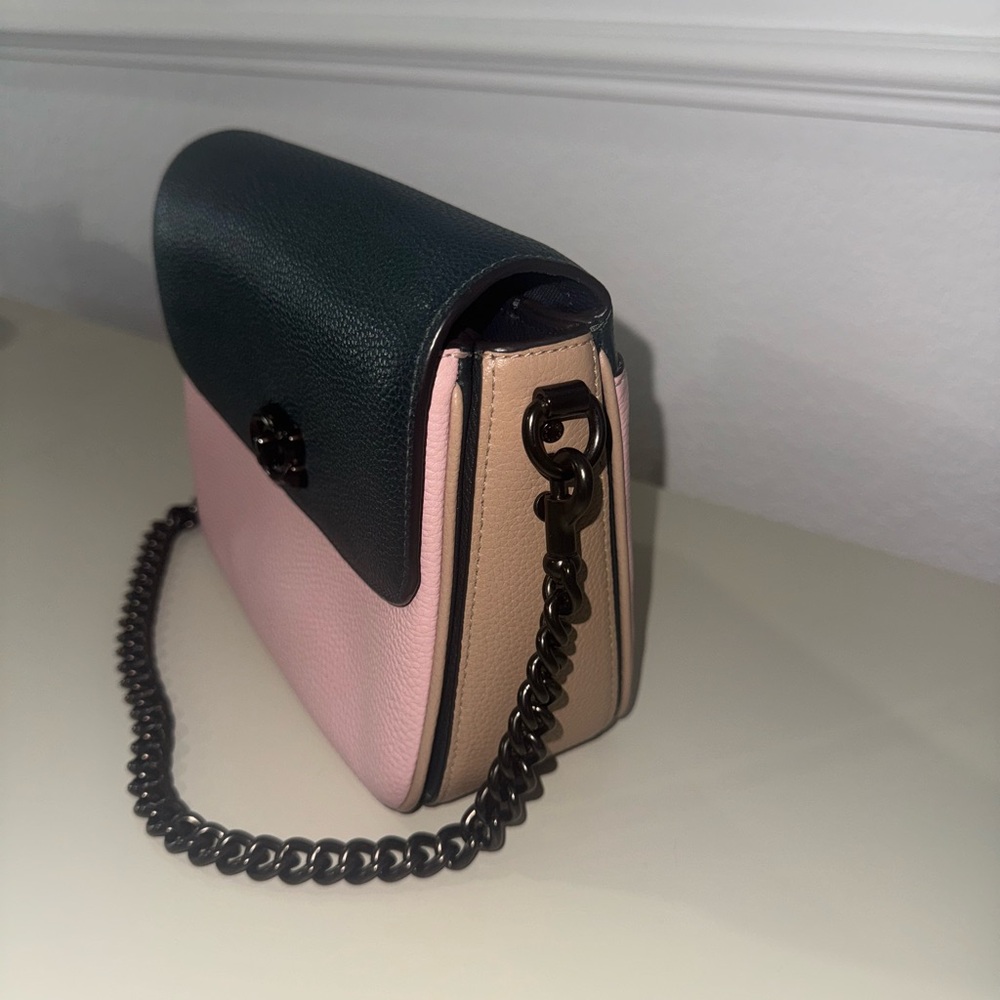 Coach Cassie Leather Crossbody Bag w/ 3 different strap options! - Picture 6 of 10